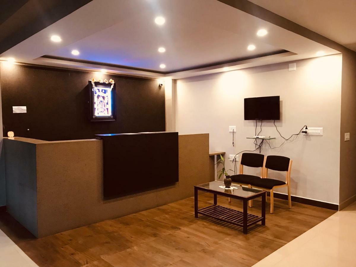 Hotel Sharada Residency Somvārpet Exterior foto